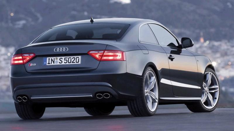 2010 Audi S5 Overview