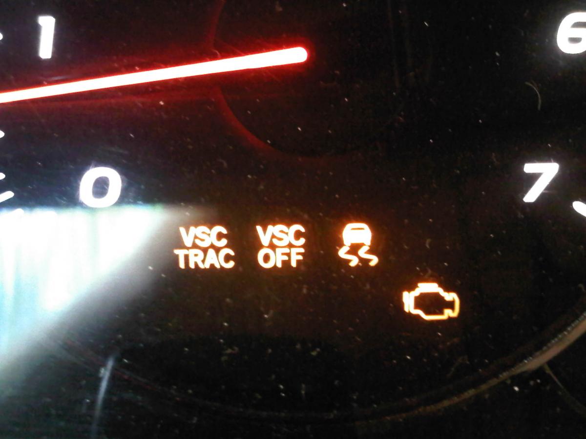 2007 Toyota camry vsc check engine light
