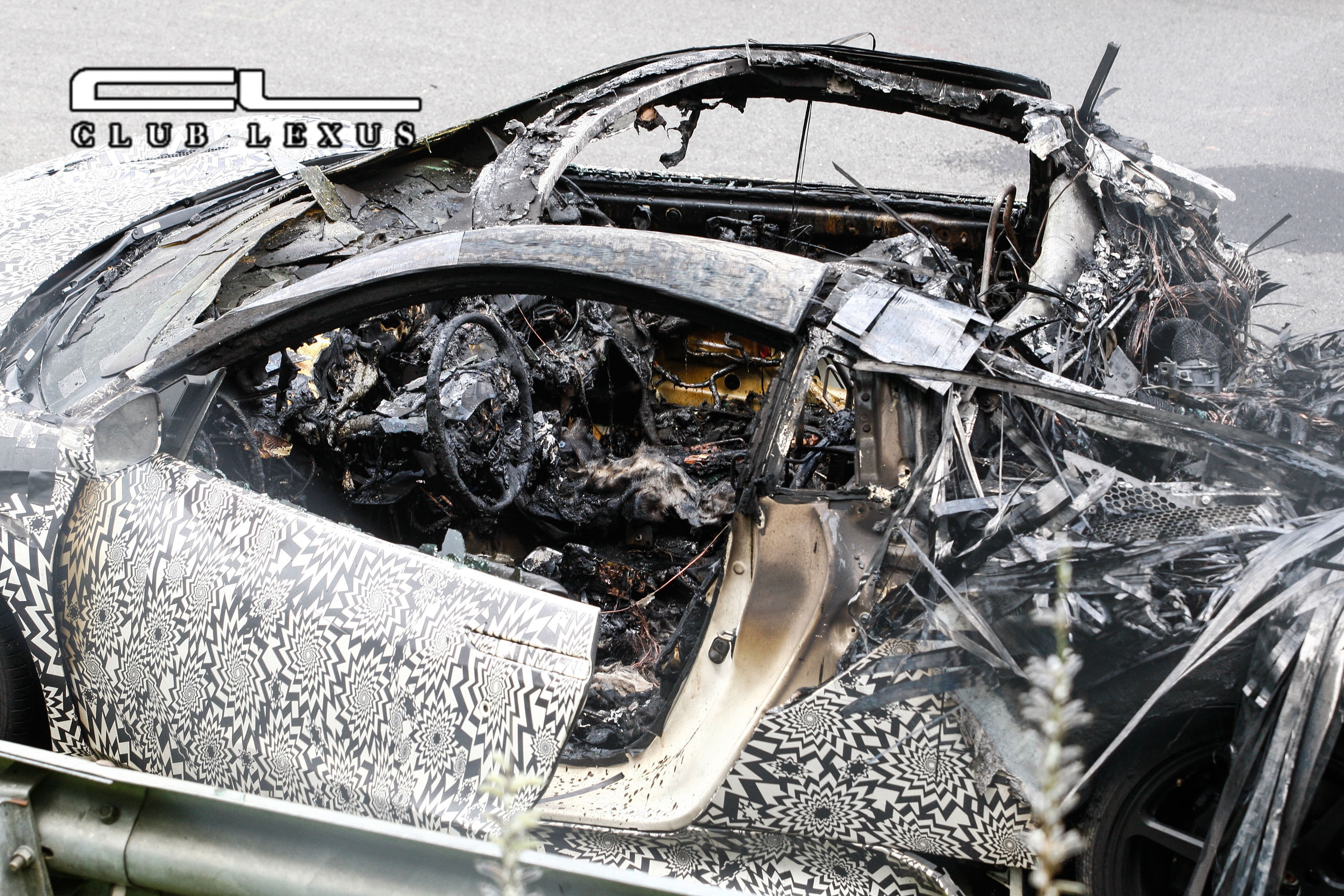 Honda NSX burnt down 05.jpg
