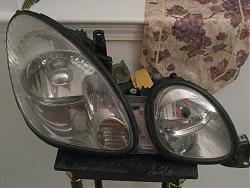 WTB: R HID Headlight-Passenger side-img_0580.jpg