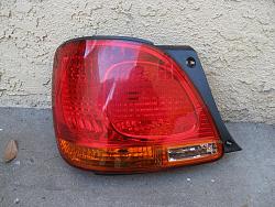 FS: 03 tail and Grill-rear-left-light.jpg