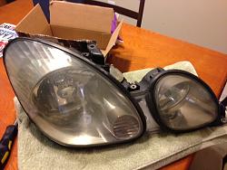 OEM HID headlights and yellow insert fog lights-headlight-2.jpg