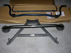 FS: TRD STB, LCB and Sway Bars-dscn0678.jpg