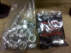 IS 250/350 Full set of OEM Lugs and wheel lock with lock ID card-img_20100904_153618.jpg