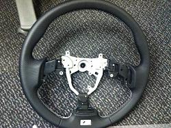 2011 Lexus ISX50 Fsport edition steering wheel-steering.jpg