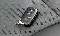 Used Key Fob-2007_lexus_ls460_preview_test_2007_lexus_ls460_key_fob_image_0011_cd_gallery.jpg