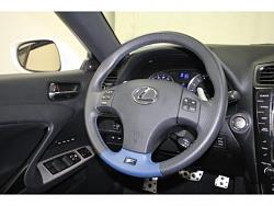 Lexus ISF Steering wheel-71816706.jpg