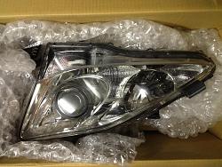 FS: 08 ISF HID/AFS headlights (stripped) and 08 Fogs-img_0750.jpg