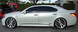 [JOKE] Lexus emblems wheels-2008_1225misc0078.jpg