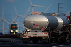 NHTSA angling to make stability control systems mandatory on big rigs?-tanker-rig-getty-630.jpg