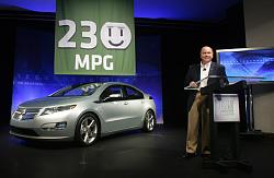 Ford Lowers MPG Ratings on Six Models-chevyvolt230mpg02_opt.jpg