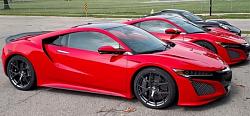 Acura NSX News-2-new-red-acura-nsxs-have-been-caught-on-camera-in-public-street-5-700x325.jpg
