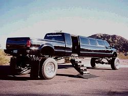 biggest street legal vehicle i have ever seen-limosine_huge-2-.jpg