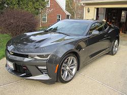 My ex-co-worker comes home with a new Camaro SS-img_1269.jpg