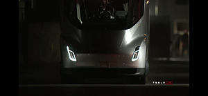 Tesla unveils their new semitruck-photo591.jpg