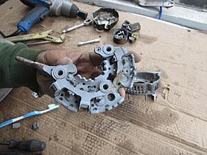 How an Alternator Works-p23zfoi.jpg