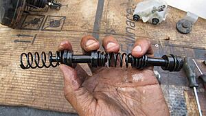 How a Brake Booster and Master Cylinder Work-uxya08c.jpg