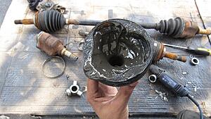 How a CV Axle Works-eqruguf.jpg