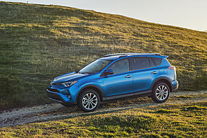 2016 Toyota RAV4 Hybrid-blvyunf.jpg