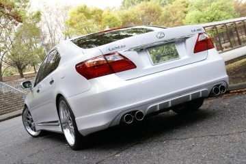 Name:  2010%20LS460-600h%20Rear%20Diffuser_zpslqldxuhu.jpg
Views: 1364
Size:  42.7 KB