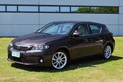 Autoblogs first ride in the new Lexus CT200h-lead1ct200hfr2011.jpg