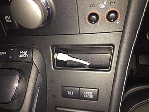 2013 CT 200h Beat-Sonic iPhone Mirroring installed-6nefhqtl.jpg