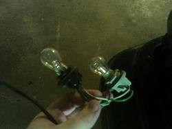 DIY replace tail light bulb 92-96 ES300-sspx0538.jpg