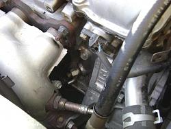 What is this and should it have a hose on it?-dsc01105.jpg