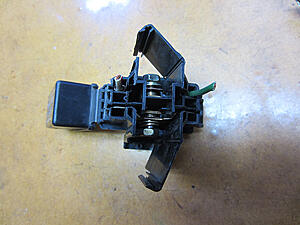 1990 Lexus es 250 battery junction block-pwhos0v.jpg