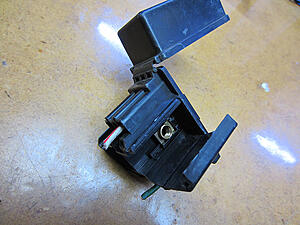 1990 Lexus es 250 battery junction block-6dxz9vo.jpg