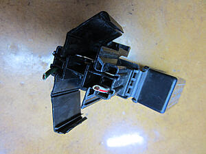 1990 Lexus es 250 battery junction block-ytmg6j0.jpg