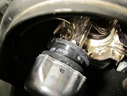 Xenon's start flickering, then cut out (come on again when I turn lights off then on)-es350bulb.jpg