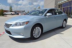 17&quot; vs 18&quot; RIMS on 2014 Lexus ES 300H-blue-car.jpg