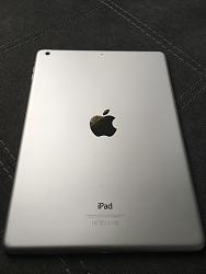 Socal: Apple IPad Air 32gb wifi-img_7228.jpg