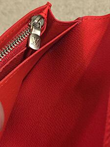 Authentic Louis Vuitton/Supreme Collab Red Epi Brazza Wallet-ff2r2ct.jpg