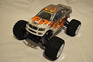 S: TWO Team Losi Mini LST2 4X4 RC Trucks-yerfg.jpg