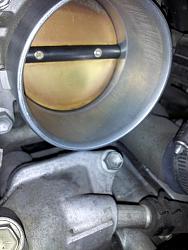 what i notice about throttle body and tensioner pully-1.jpg