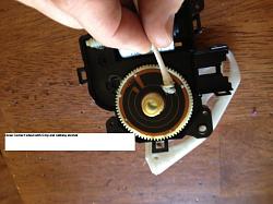DIY Repairing Air Mix Servomotors-11-clean-1st-servo-wheel.jpg