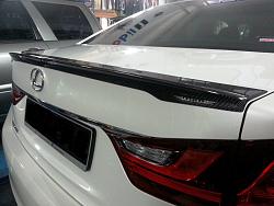 Rear spoiler-20130503_154729-copy.jpg