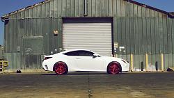 Red rims-white-lexus-rc350-savini-wheels-black-di-forza-bm13-brushed-red-3-745x419.jpg