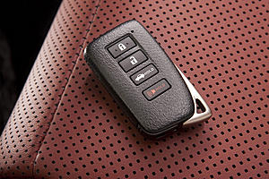 2 Types of Key Fobs?-2014-lexus-gs-350-key-detail.jpg