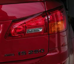 Anyway eliminate 2010 rear tail light orange turn signal?-lexus-right.jpg