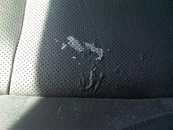 Bubbles in seat leather-img00066-20120830-1238.jpg