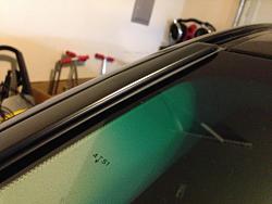 Is windshield replacement molding supposed to look like this?-img_1322.jpg