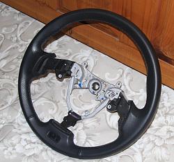 Steering wheel wear and possible replacement/upgrade?-right-side.jpg