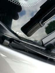 Windshield Delamination-20160908_084419_resized.jpg