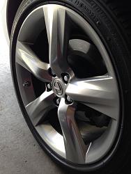 Dealer scratched my wheel-img_4599.jpg