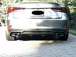 2017 OEM tailpipes uneven-img_5423.jpg