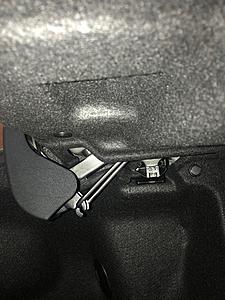 Lexus IS 2016 trunk won't close-hinge.jpg