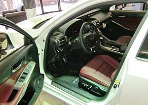 Any reason not to get red interior?-eyam2pp.jpg